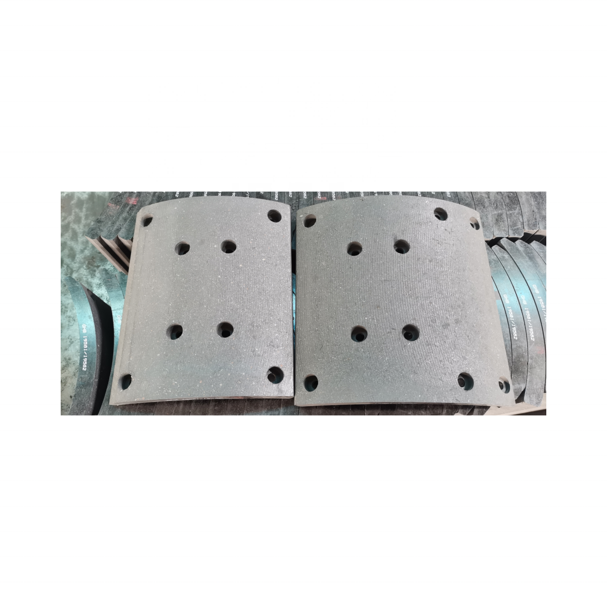 Brake Linings 19581/19582 for MAN Truck Brake Shoe Liner Heavy Duty Vehicle Parts Accessories Friction Material Manufacturer